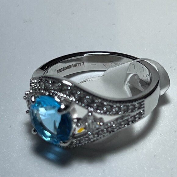 Ring Bomb Party Ring , NWOT, SIZE 7 - Picture 2 of 4